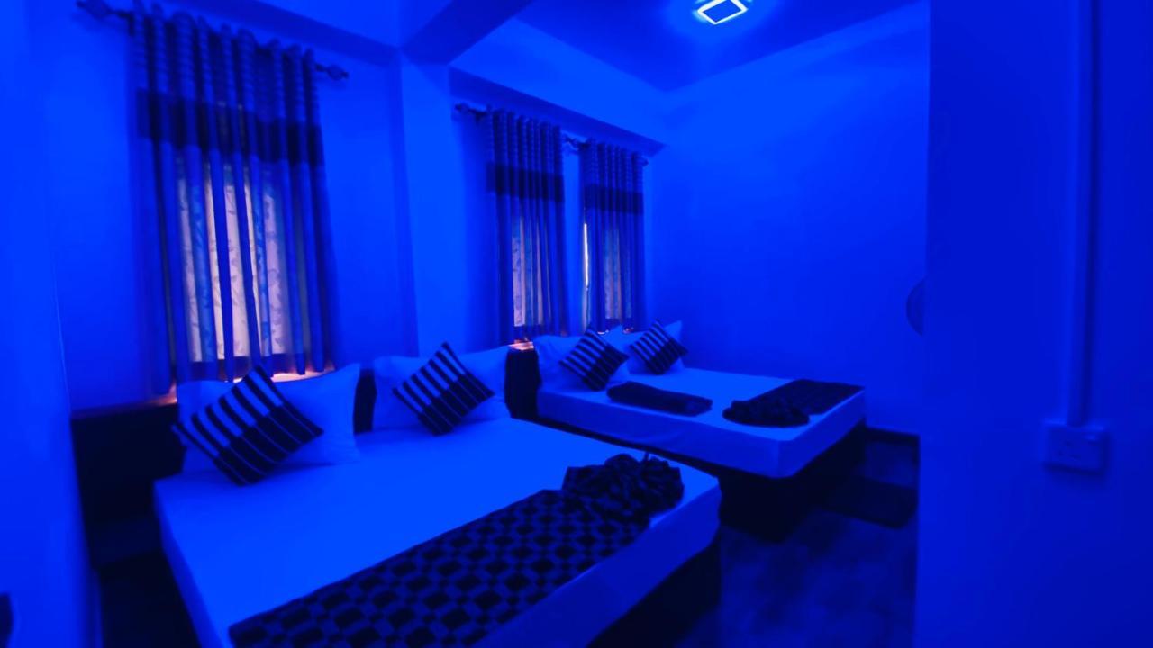 Aloft Grand Hotel Элла Экстерьер фото