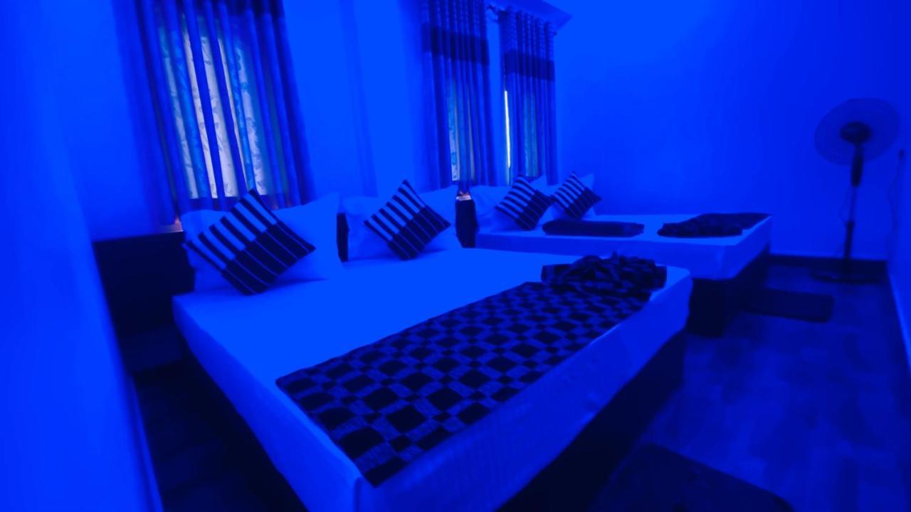 Aloft Grand Hotel Элла Экстерьер фото