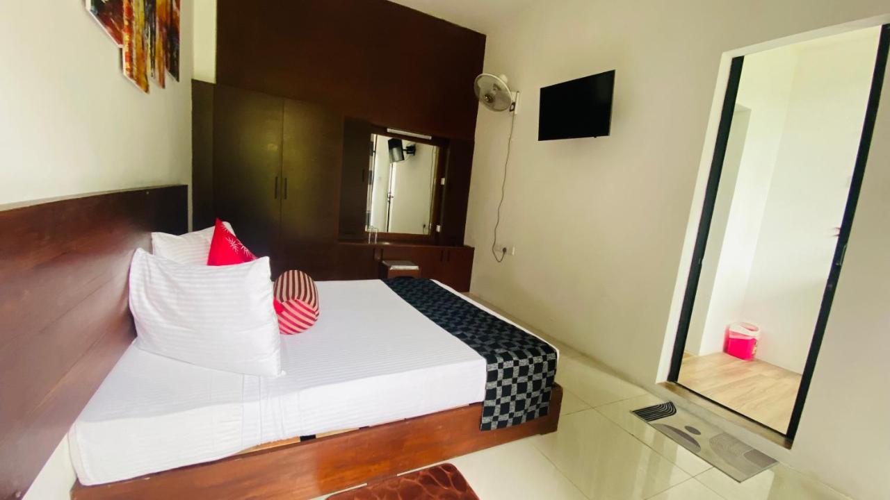 Aloft Grand Hotel Элла Экстерьер фото