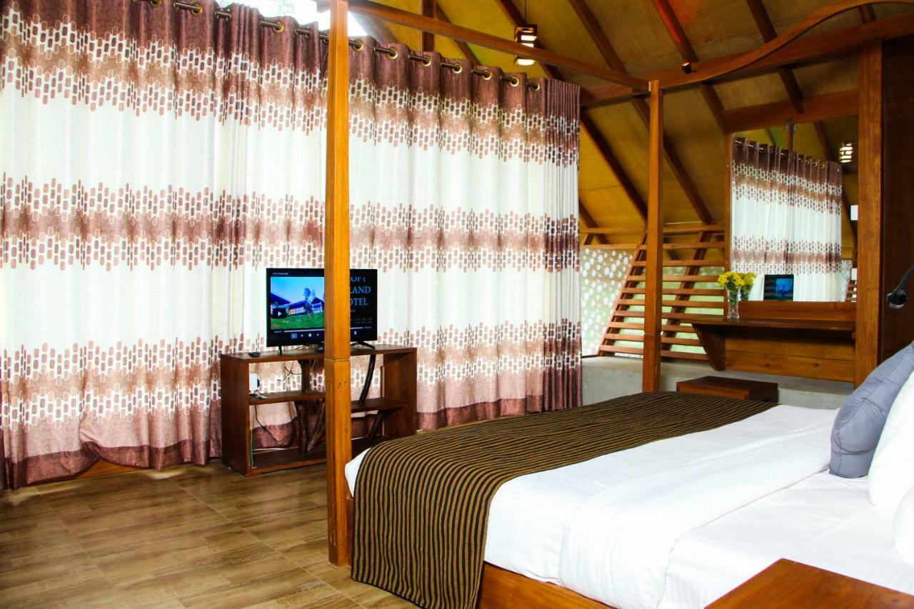 Aloft Grand Hotel Элла Экстерьер фото