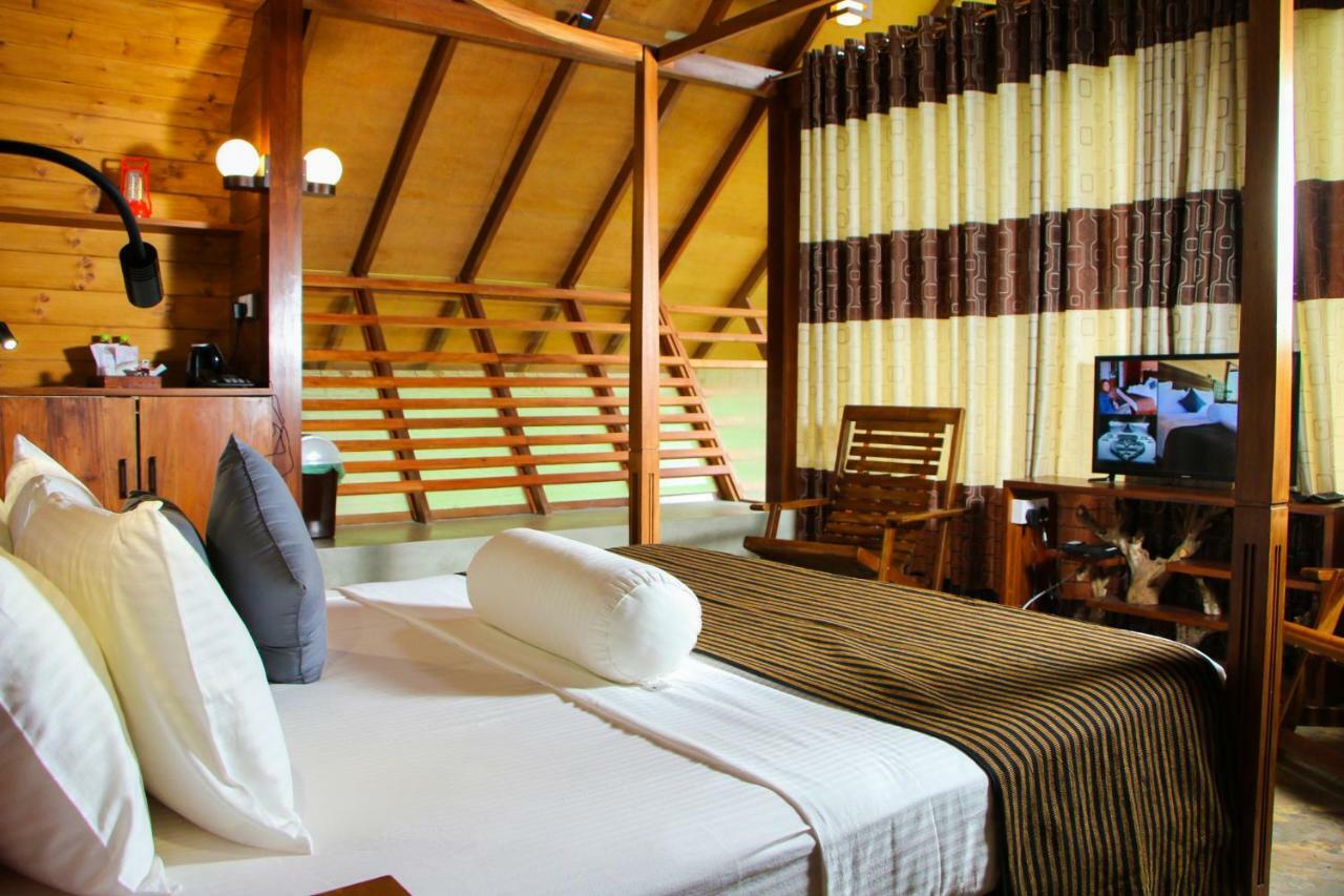 Aloft Grand Hotel Элла Экстерьер фото